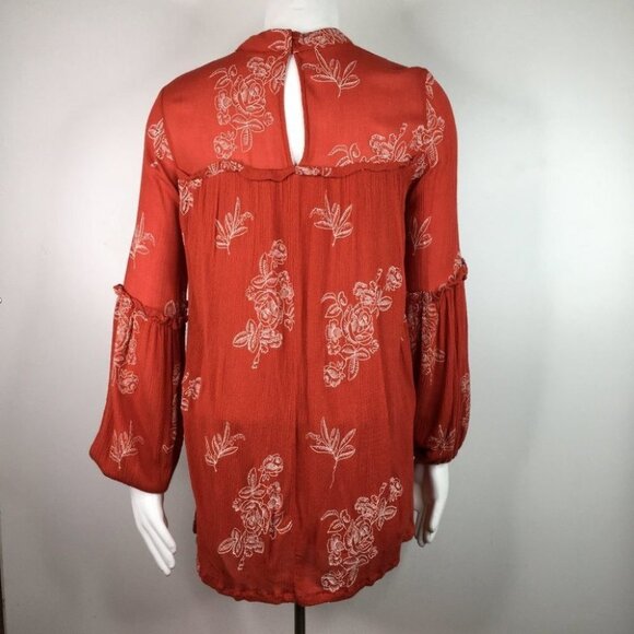 Long Sleeve Lulu's Embroidery Top - Picture 3 of 12